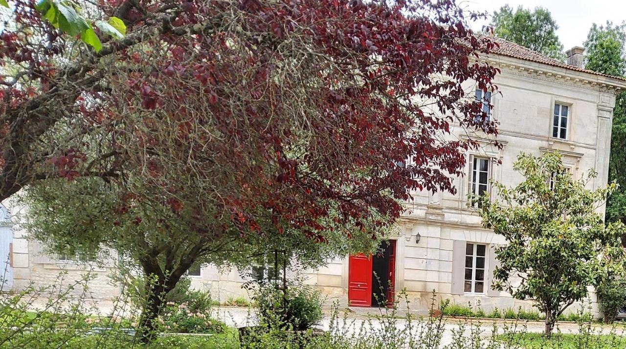 Bed and Breakfast Domaine De Pladuc Lachaise Exterior foto
