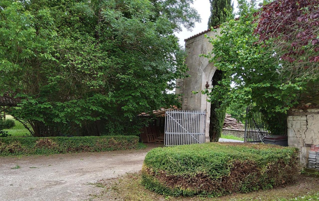 Bed and Breakfast Domaine De Pladuc Lachaise Exterior foto