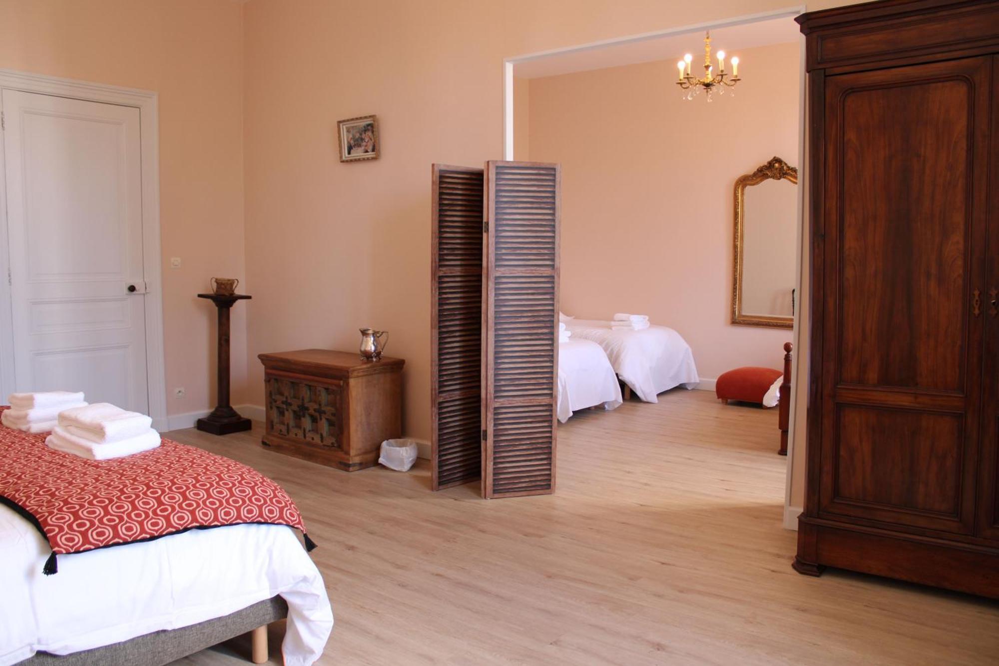 Bed and Breakfast Domaine De Pladuc Lachaise Exterior foto